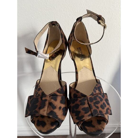 NEW MICHAEL Michael Kors Women’s 8 Pump Shoe Peep Toe Leopard Print - Picture 1 of 7
